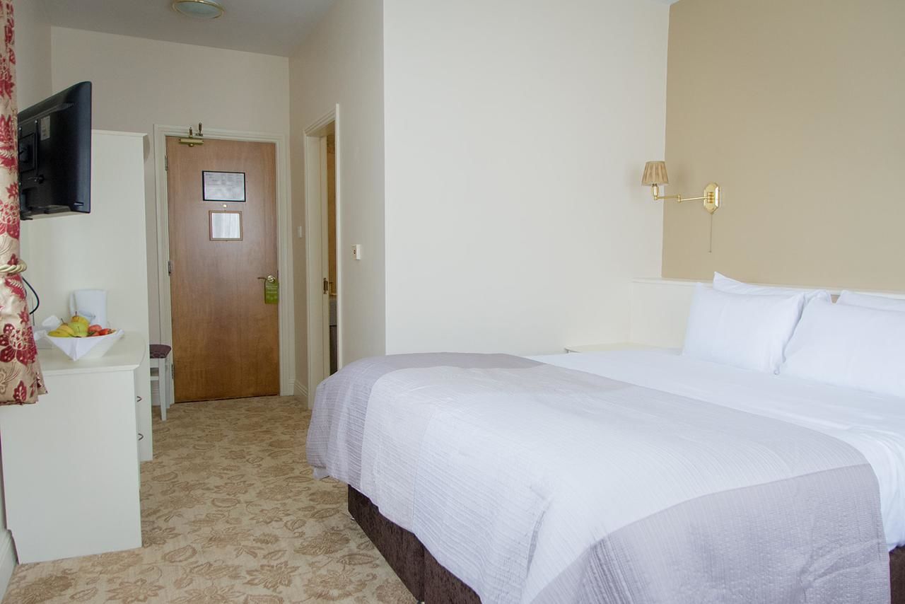 Отель Kilkee Bay Hotel Килки