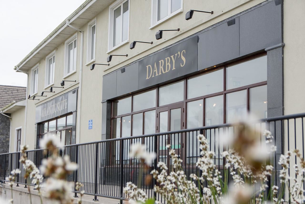 Отель Kilkee Bay Hotel Килки