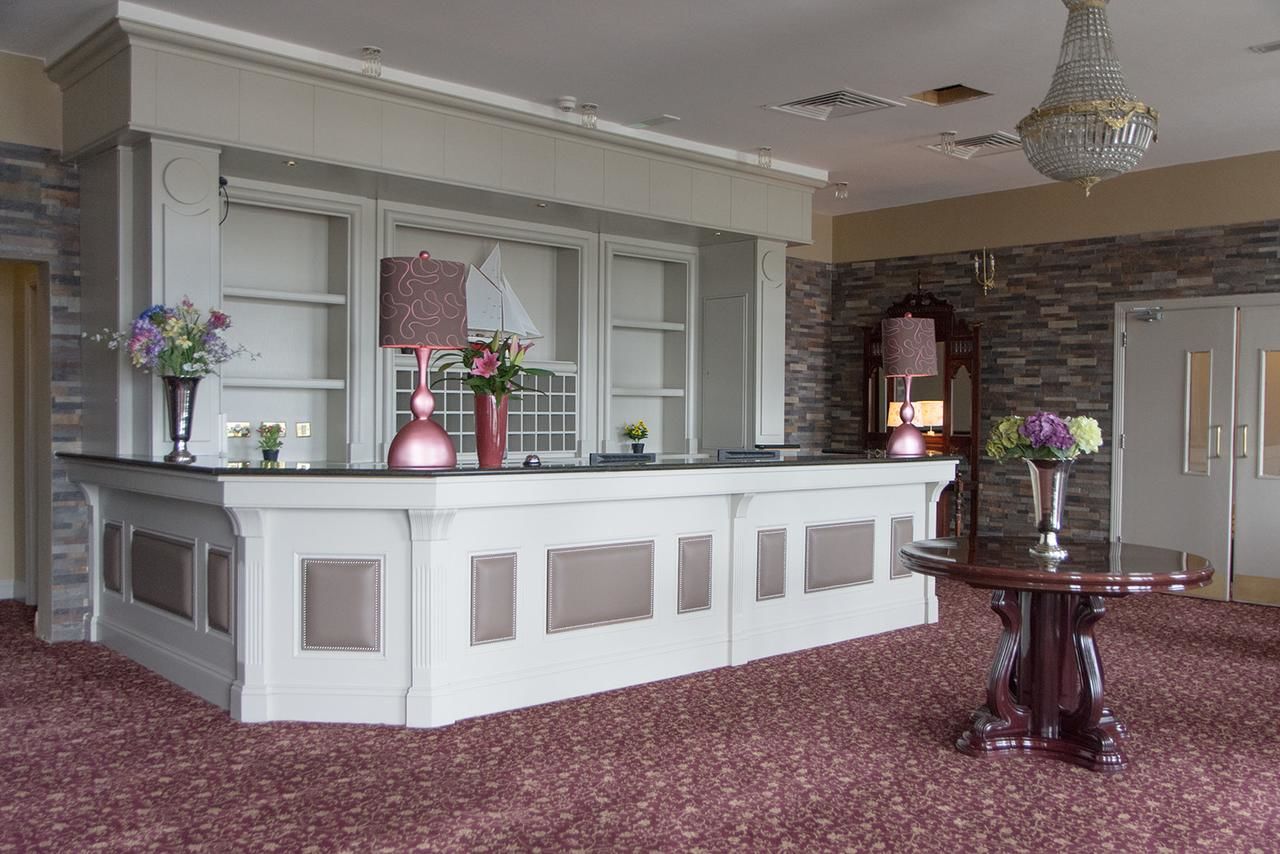 Отель Kilkee Bay Hotel Килки