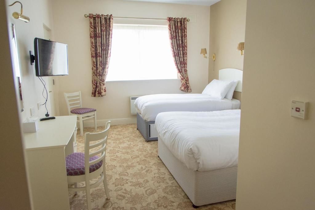 Отель Kilkee Bay Hotel Килки-50